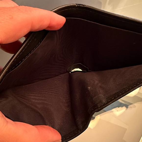 Gucci Guccissima Leather Bifold Wallet Missing Logo Hardware Emblem pre owned - Picture 11 of 11